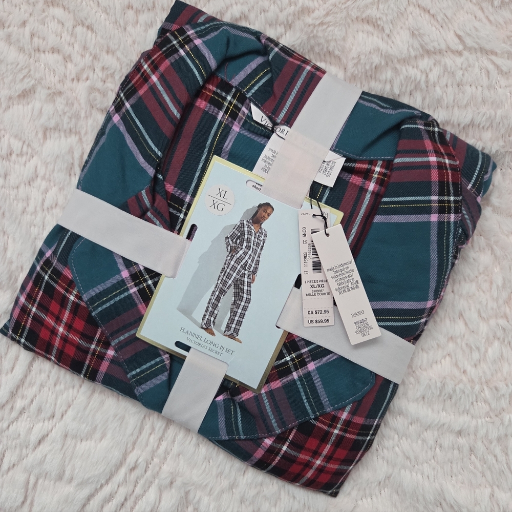Victorias Secret Long Flannel PJ Set In Size XL